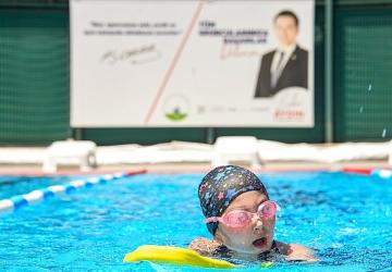 Osmangazi'de Çocuklar Geleceğe Kulaç Atıyor