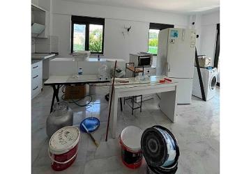 Evi yanan vatandaşa Kemer Belediyesi'nden destek