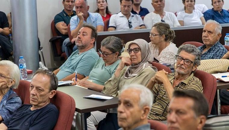 Karşıyaka'da kentsel dönüşüm zirvesi: Uzmanlar vatandaşlarla buluştu