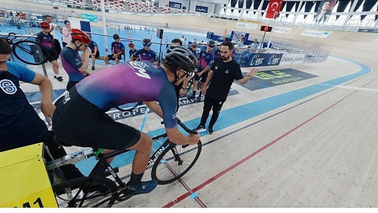 Konya Velodromu'nda Geleceğin Şampiyonları Piste Çıktı: 200 Sporcu Konya'da Buluştu