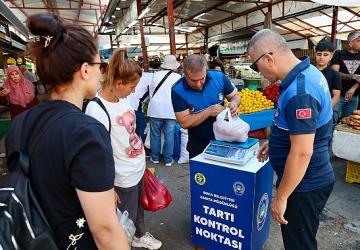 Buca'nın pazarlarında güvenli alışveriş dönemi