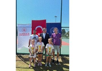 Osmangazi Belediyespor Teniste Gururlandırdı