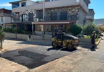 Yenifoça Değirmendere Caddesi'nde Asfalt Çalışmaları Tüm Hızıyla Sürüyor