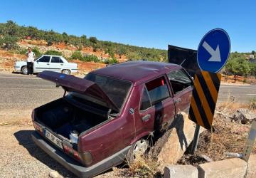 Besni’de refüje devrilen otomobildeki 3 kişi yaralandı