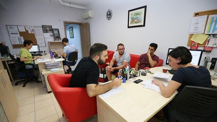 Karşıyaka Belediyesi'nden öğrencilere tercih desteği