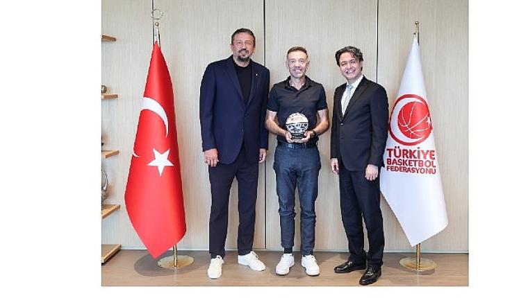 Koray GYO'dan TBF Başkanı Hidayet Türkoğlu'na ziyaret