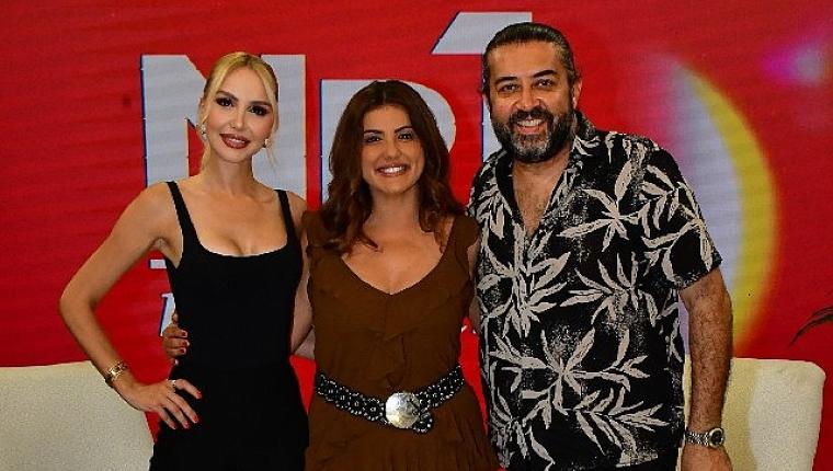 'Sarışınım' İlk Kez NR1 Magazin'de! Dila Kalafatoğlu'ndan Yazın En İddialı Yorumu