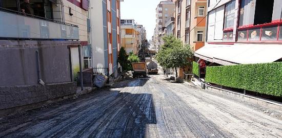 Maltepe'de asfalt hamlesiyle yollar yenileniyor