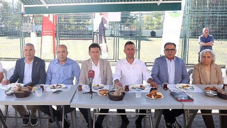 Başkan Erkan Aydın Gülbahçe'de Vatandaşlarla Buluştu