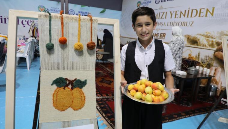 Kadın meclisi Malatya’yı ilmek ilmek dokudu