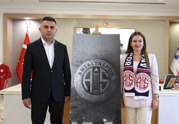 Başkan Vekili Büşra Özdemir'e Antalyaspor yönetiminden teşekkür ziyareti