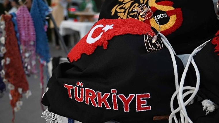 Kemer'de "Üreten ev hanımları" kermesi