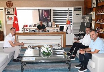 Belediye personelinden Başkan Topaloğlu'na veda ziyareti