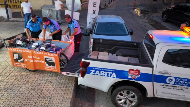 Antalya’da Kaldırım İşgallerine Sıkı Denetim