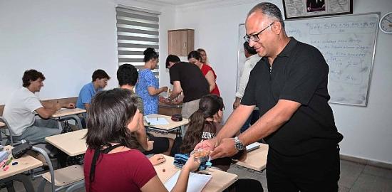 Kemer'de eğitime tatlı dokunuş