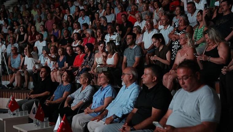 Başkan Hatice Gençay: "Didim Türkülerle Tek Yürek Oldu"