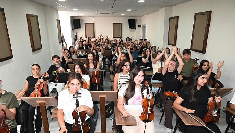 Kemer'de 30 Ağustos Zafer Bayramı hazırlıkları sürüyor