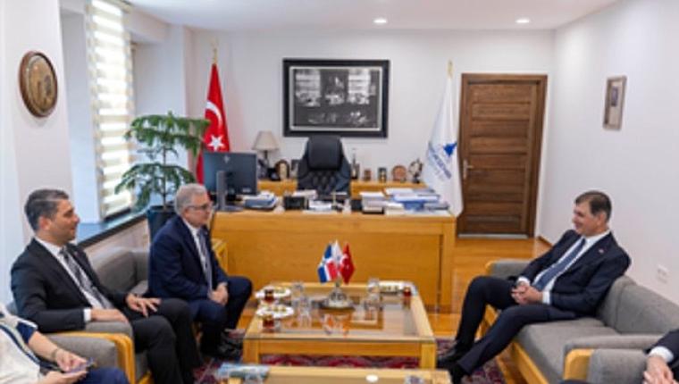 Büyükelçi Lora'dan Başkan Tugay'a ziyaret