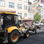 Maltepe'de asfalt yenileme çalışmaları devam ediyor