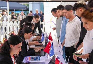 İBB Bölgesel İstihdam Ofisleri'nden iş arayana ve işverene ücretsiz hizmet