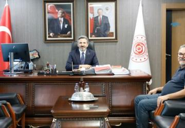 Çeliker’den Bakan Yardımcısı Aydın’a ziyaret: ‘Basın meslek yasası bir an önce çıkarılmalı’