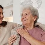 Unutkanlık mı, Alzheimer mı? Ne Zaman Endişelenmeli?