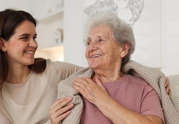 Unutkanlık mı, Alzheimer mı? Ne Zaman Endişelenmeli?