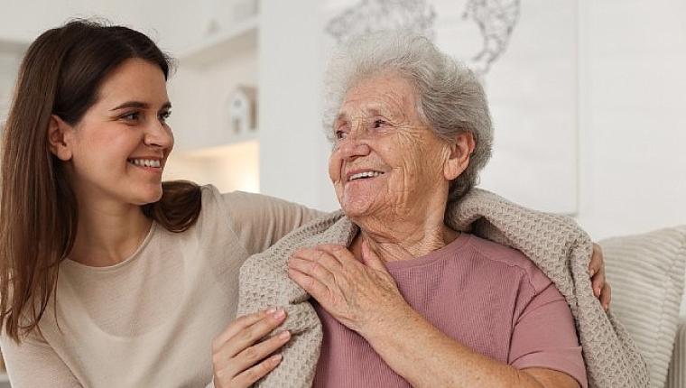 Unutkanlık mı, Alzheimer mı? Ne Zaman Endişelenmeli?