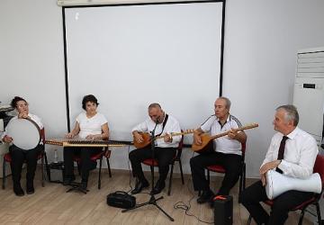 Mavi Ev alzheimer hastalarına ve yakınlarına moral oluyor