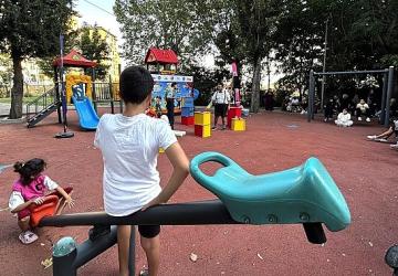 Çocuk tiyatroları yaz akşamlarını renklendirmeye devam ediyor