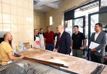 Vali Abdullah Küçük Sıratut Mahallesi esnaflarıyla buluştu