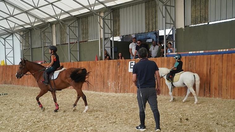 Seferihisar'dan milli takıma: Pony biniciliğinin yeni merkezi Turgut köyünde kuruldu