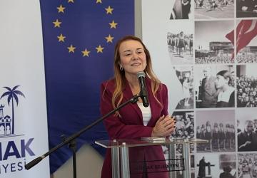 Genç kadınlar sesini Konak'tan yükseltti