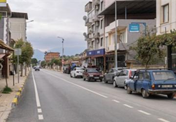İzmir'in en uzak yolu yenilendi