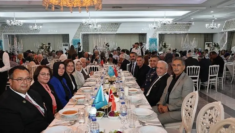Nilüfer Belediyesi'nden şehit aileleri ve gaziler onuruna yemek