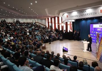 KTÜ Öğrencileriyle Buluşan Başkan Altay: “Üniversitelerimizin Eğitim Hayatına Her Türlü Katkıyı Sunmaya Gayret Ediyoruz"