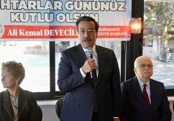 Başkan Deveciler muhtarlar ile bir araya geldi