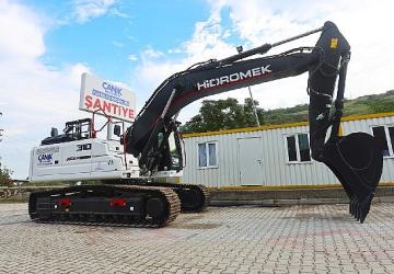 Canik'te Etkin Hizmet: Yeni İş Makinesi Filoda