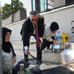 Başkan Topaloğlu'ndan pazar esnafına ziyaret