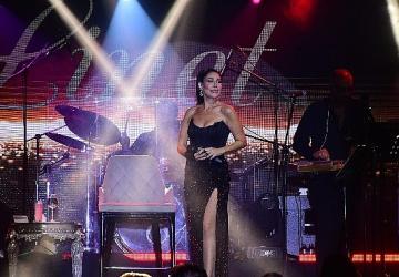 Linet'ten Kıbrıs'ra unutulmaz gece! Sürpriz düet müjdesi verdi