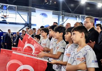 İBB'den Eğitime Bir Yatırım Daha: Zeytinburnu Merkezefendi Anadolu İmam Hatip Lisesi Spor Salonu Açıldı