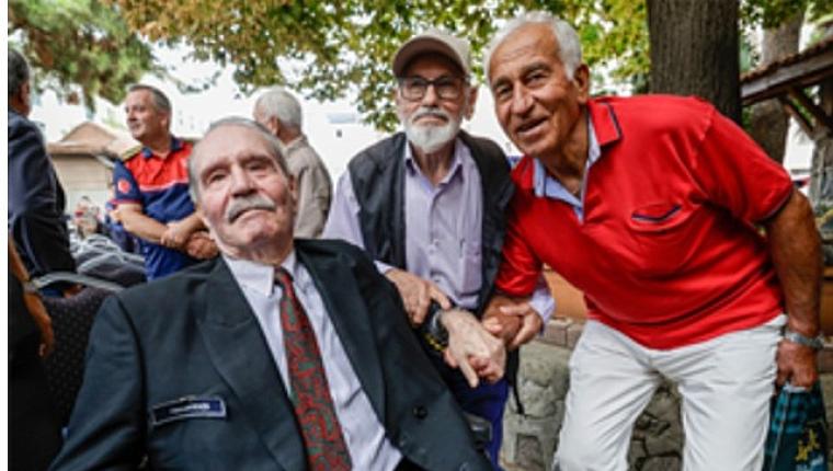 Bir ömürlük itfaiye deneyimi gençlere aktarıldı