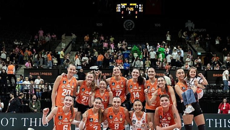 Eczacıbaşı Peron İstanbul evinde galip!