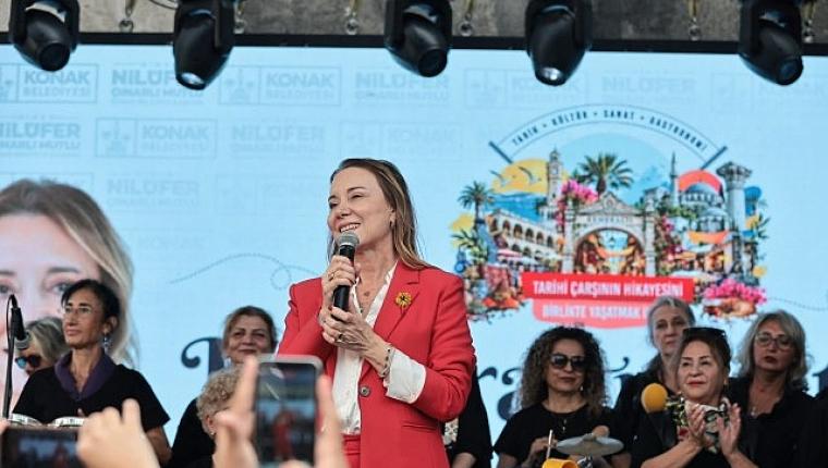 Kemeraltı'nın sokakları festivalle şenlendi