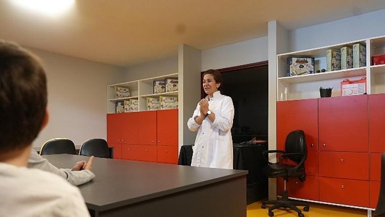Minik Bilim İnsanları Mikro Dünyayı Keşfetti