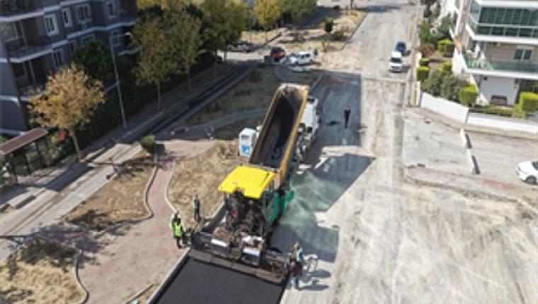 Ataşehir ve Harmandalı'da yollar yenileniyor