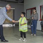 Metro sevgisi boyundan büyük