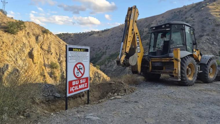 Çelikhan’da mineralli su alarmı: Vatandaşlara tüketmeyin uyarısı