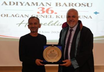 Bilal Doğan'dan duygusal veda: Baro emekçilerine plaket verdi - Videolu Haber
