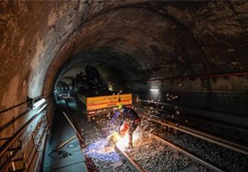 Metro raylarında değişim zamanı